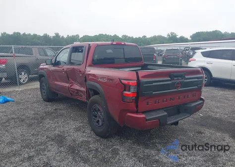 2025 Nissan Frontier Pro-4X 4X4 z USA, uszkodzony, nr VIN 1N6ED1EK1SN621678